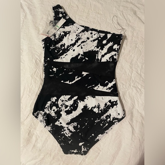 CARMEN MARC VALK
SWIMWEAR - Picture 7 of 8